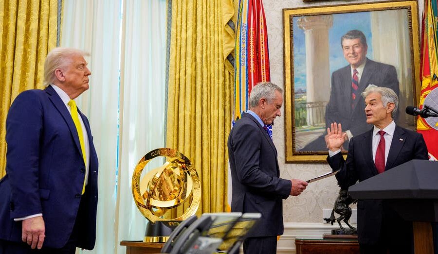 Young girl faints during Trump’s remarks at Dr. Oz White House swearing-in ceremony