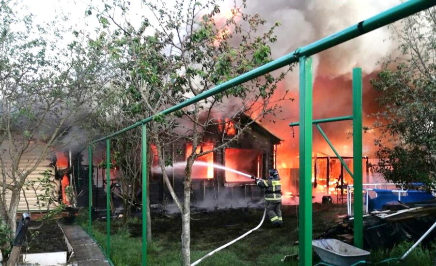 Trump doubles down on Putin criticism