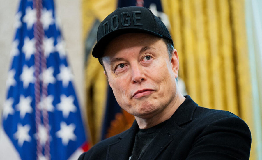 Elizabeth Warren highlights 100-plus instances of possible corruption involving Elon Musk