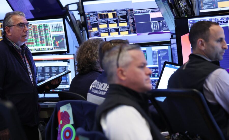 Wall Street Holds Steady Just Below Recent Records