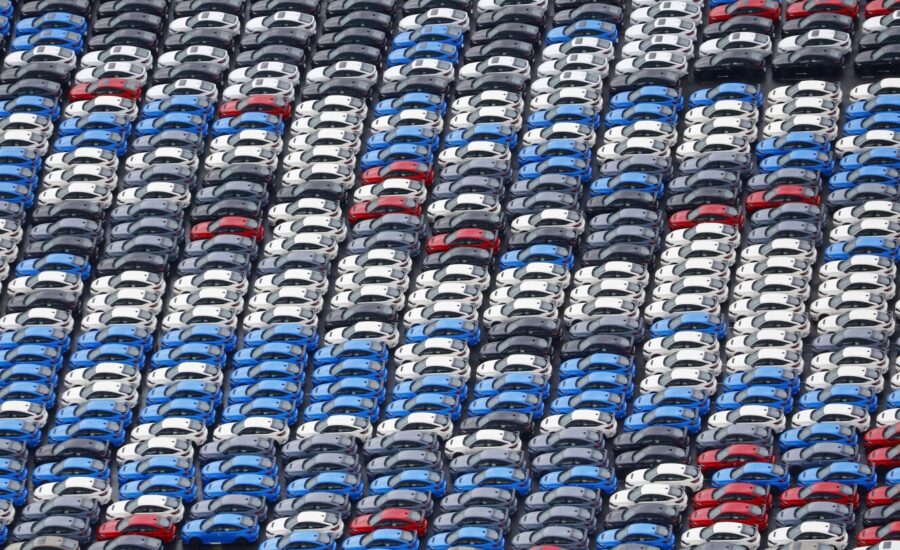 Japan’s exports to the US continue to fall, hit by Trump’s tariffs