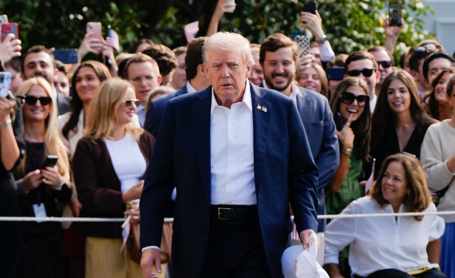 As government shutdown draws closer, congressional leaders will meet Trump