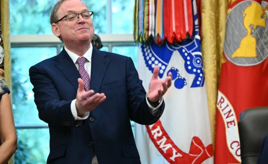 White House threatens mass layoffs amid deepening US government shutdown