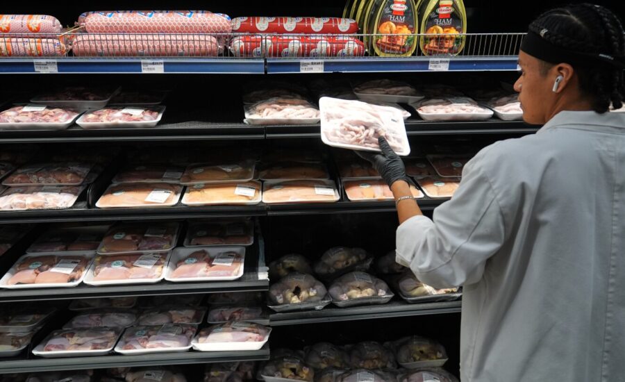 FACT FOCUS: Trump’s stats on Thanksgiving meal costs are off