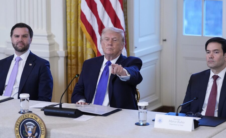 Trump signs executive order to protect Venezuelan oil revenue