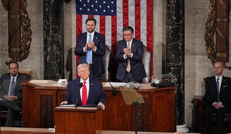 Fetterman hailed Trump’s SOTU speech as ‘powerful’ for honoring veterans as other Dems were more critical