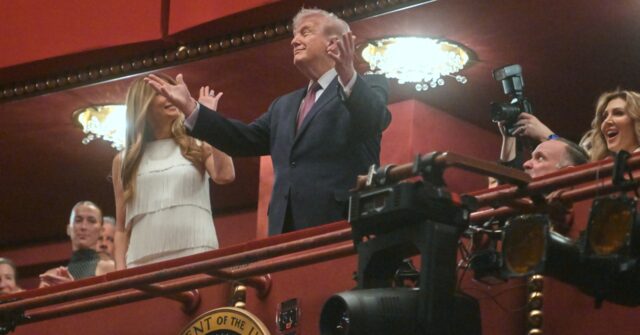 Trump, First Lady Applauded at Opening Night of ‘Chicago’ at the Trump-Kennedy Center