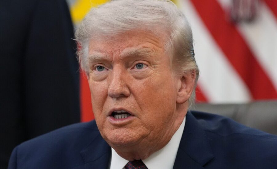 Trump anuncia arancel del 100% a algunos fármacos patentados