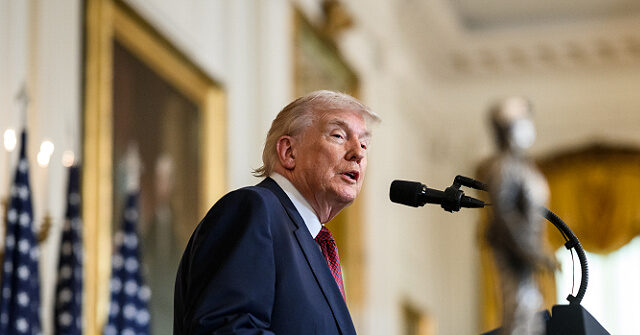 Watch Live: Donald Trump Speaks at Forum Club of the Palm Beaches Dinner