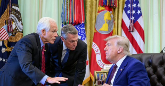 Trump Signs EOs Bolstering Customs Enforcement, Federal Workforce Accountability
