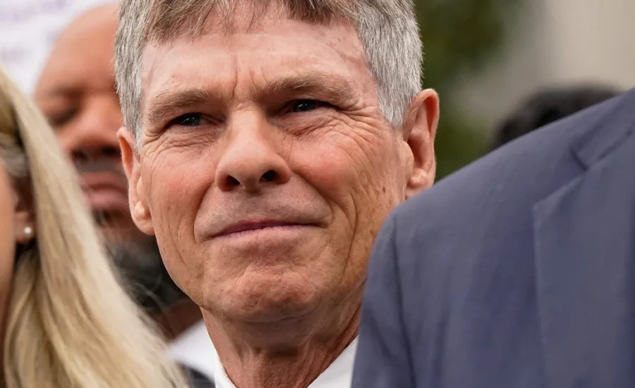 Judge permanently dismisses David Hearn Reflecting Pool indictment