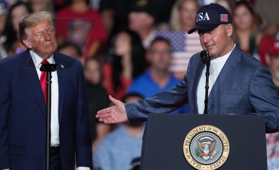 Trump says he’ll award fireballer Roger Clemens the Presidential Medal of Freedom