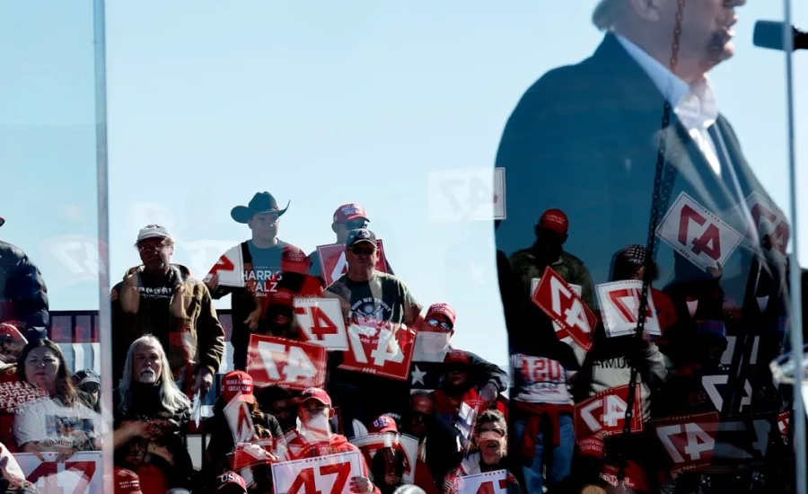As the midterms approach, Trump starts subtly insulting his own supporters